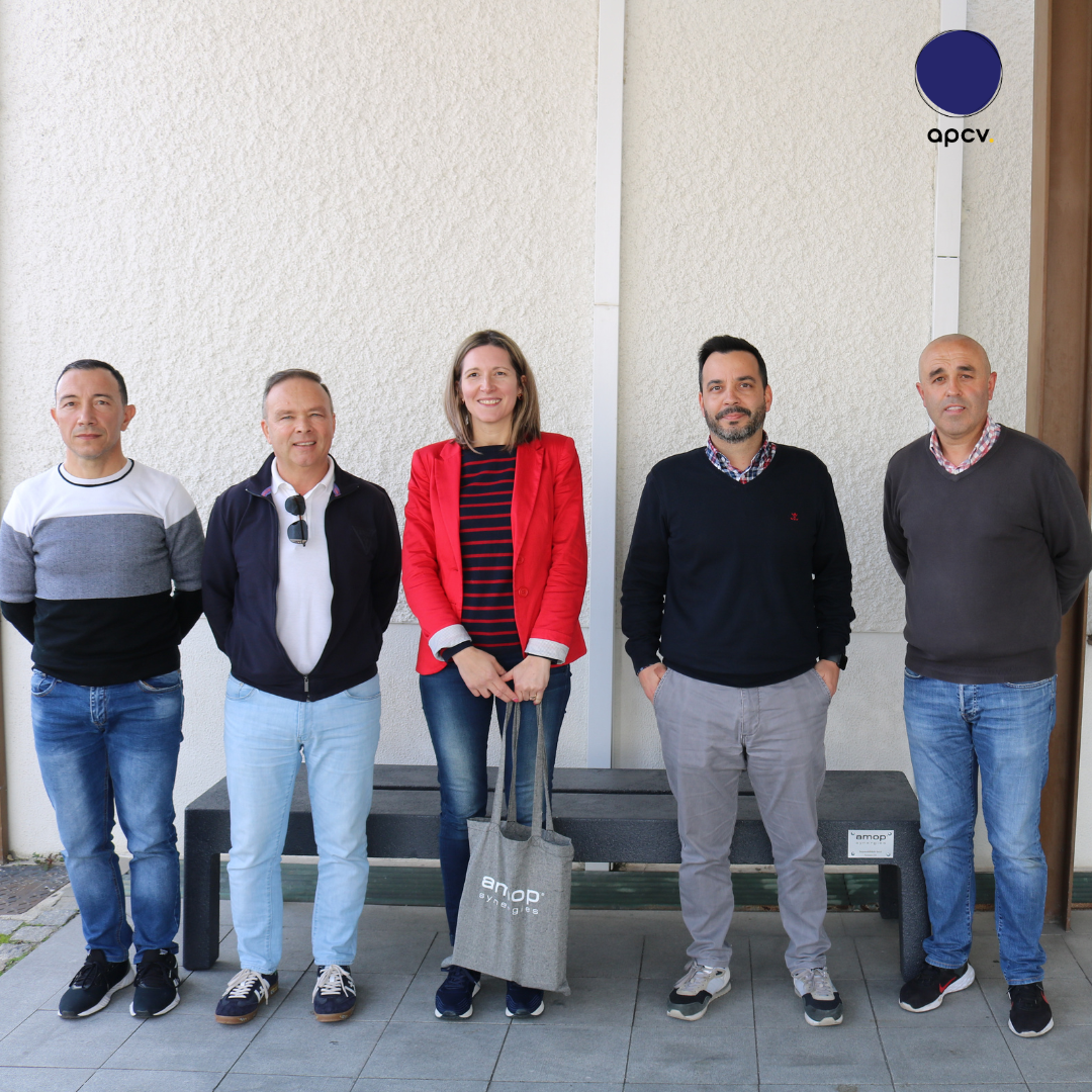Doação de mobiliário de jardim - Amop Synergies 